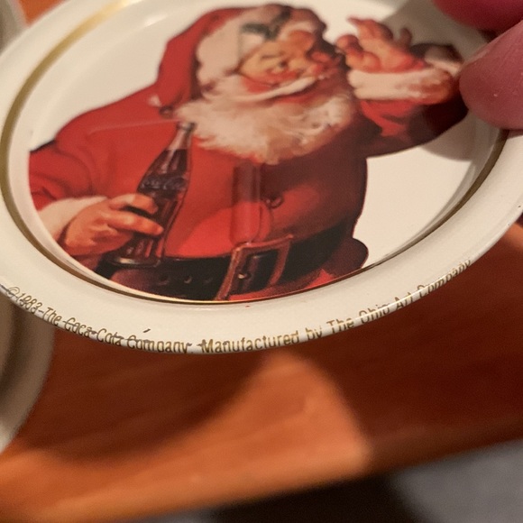 Vintage Collectible Tin Coasters featuring 4 Different Santa Claus & Coca Cola - Picture 3 of 12